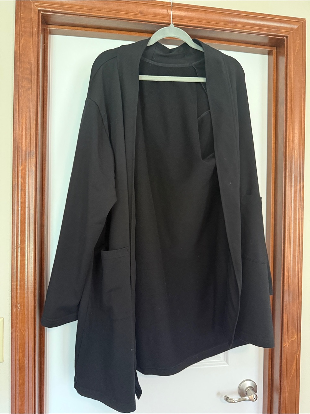 Woolx Kinsley Cardigan in Black